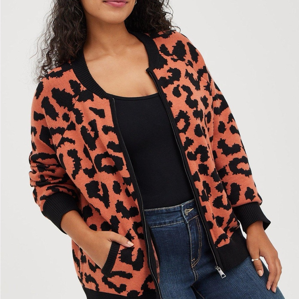 Leopard Print Zip-Up Jacket - image 5